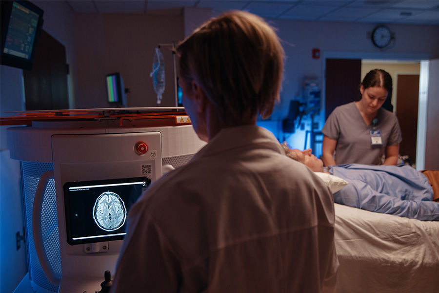 v2-specialty-hospital-bedside-imaging-reduces-the-risks-and-resources-of-patient-transport